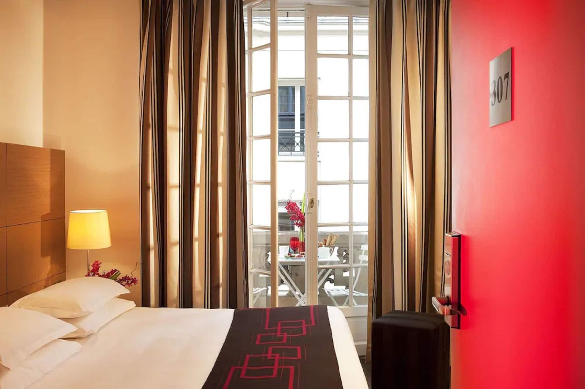 Villathena Paris Quarto foto
